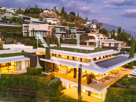 Villa dans l'urbanisation The Hills avec vue panoramique sur la mer à vendre
