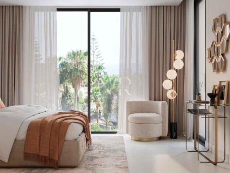 Villa de bord de mer en construction à Marbella Est à vendre