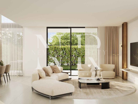 Villa en construcción en Marbella Este junto a la playa en venta