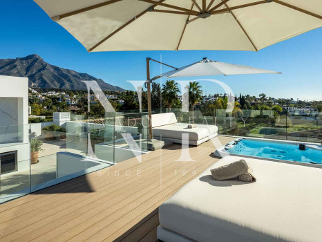 Villa en Las Brisas en primera línea de golf con vistas panorámicas en venta