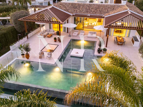 Villa en Las Brisas en primera línea de golf con vistas panorámicas en venta