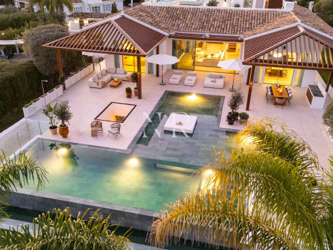 Villa en Las Brisas en primera línea de golf con vistas panorámicas en venta