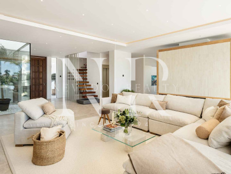 Villa en Las Brisas en primera línea de golf con vistas panorámicas en venta