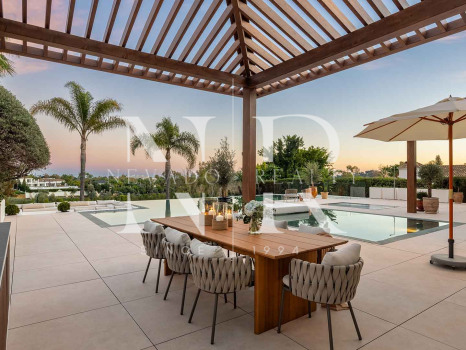 Villa en Las Brisas en primera línea de golf con vistas panorámicas en venta