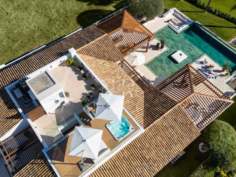 Villa en Las Brisas en primera línea de golf con vistas panorámicas en venta