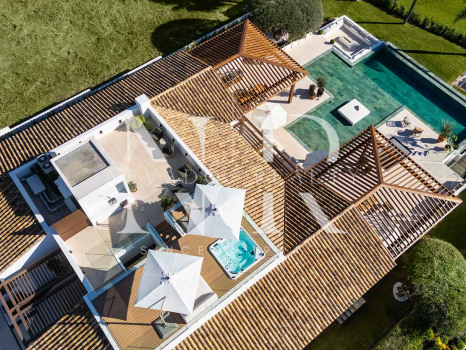 Villa en Las Brisas en primera línea de golf con vistas panorámicas en venta