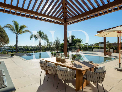 Villa en Las Brisas en primera línea de golf con vistas panorámicas en venta