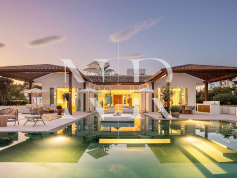 Villa en Las Brisas en primera línea de golf con vistas panorámicas en venta