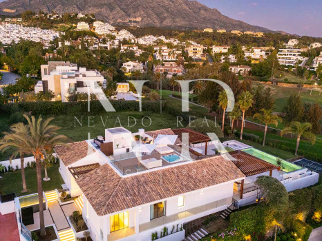 Villa en Las Brisas en primera línea de golf con vistas panorámicas en venta