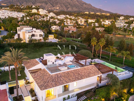 Villa en Las Brisas en primera línea de golf con vistas panorámicas en venta
