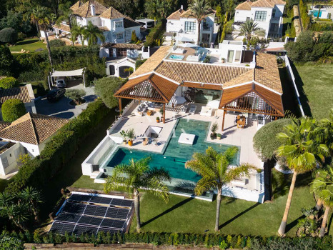 Villa en Las Brisas en primera línea de golf con vistas panorámicas en venta