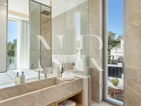 Villa en Las Brisas en primera línea de golf con vistas panorámicas en venta