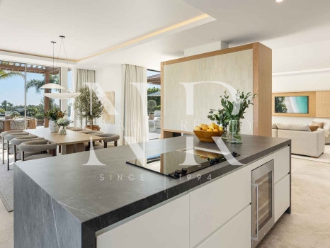 Villa en Las Brisas en primera línea de golf con vistas panorámicas en venta