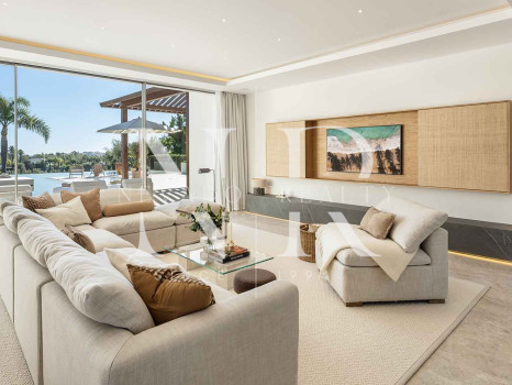 Villa en Las Brisas en primera línea de golf con vistas panorámicas en venta