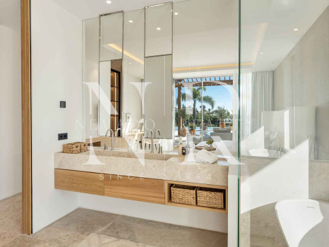 Villa en Las Brisas en primera línea de golf con vistas panorámicas en venta