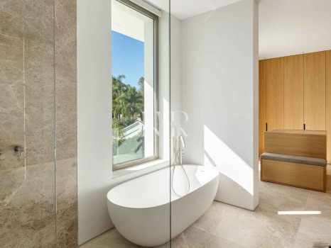Villa en Las Brisas en primera línea de golf con vistas panorámicas en venta