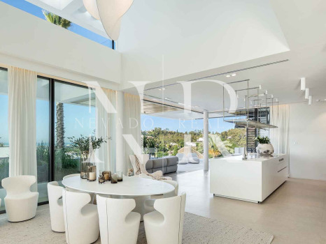 Villa en La Quinta con vistas panorámicas al mar en venta