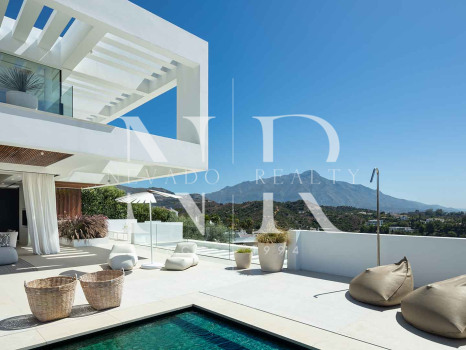 Villa en La Quinta con vistas panorámicas al mar en venta