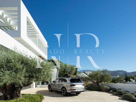 Villa en La Quinta con vistas panorámicas al mar en venta