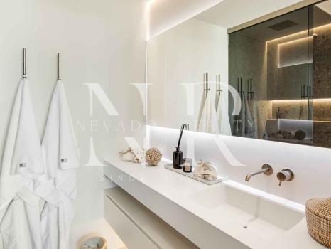 Villa en La Quinta con vistas panorámicas al mar en venta