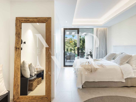 Villa en La Quinta con vistas panorámicas al mar en venta