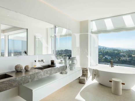 Villa en La Quinta con vistas panorámicas al mar en venta