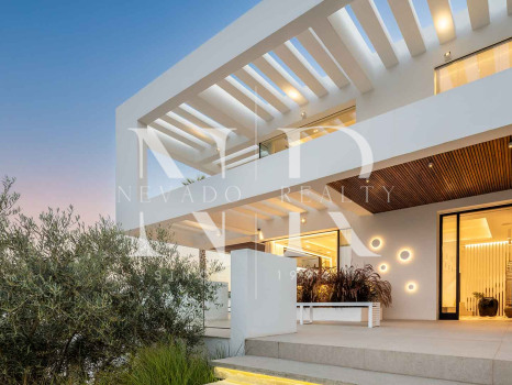 Villa en La Quinta con vistas panorámicas al mar en venta