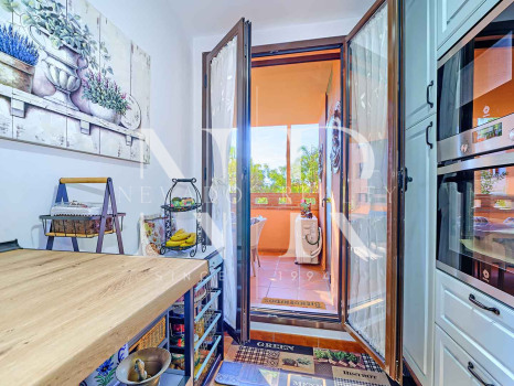 Appartement au rez-de-chaussée dans l'urbanisation Costa Nagueles III avec jardin privé à vendre