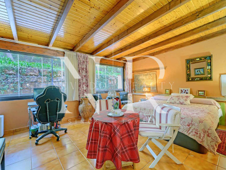 Appartement au rez-de-chaussée dans l'urbanisation Costa Nagueles III avec jardin privé à vendre