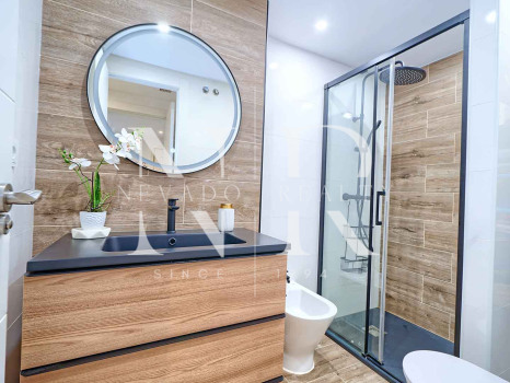 Appartement au rez-de-chaussée dans l'urbanisation Costa Nagueles III avec jardin privé à vendre