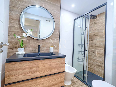 Appartement au rez-de-chaussée dans l'urbanisation Costa Nagueles III avec jardin privé à vendre