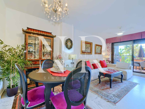 Appartement au rez-de-chaussée dans l'urbanisation Costa Nagueles III avec jardin privé à vendre