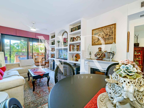 Appartement au rez-de-chaussée dans l'urbanisation Costa Nagueles III avec jardin privé à vendre