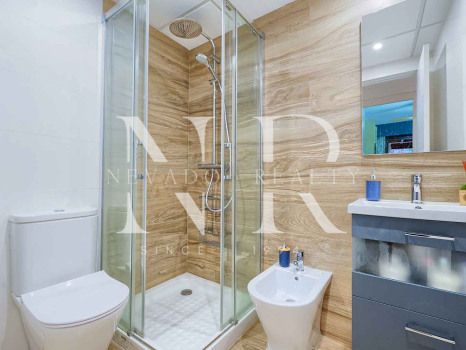 Appartement au rez-de-chaussée dans l'urbanisation Costa Nagueles III avec jardin privé à vendre