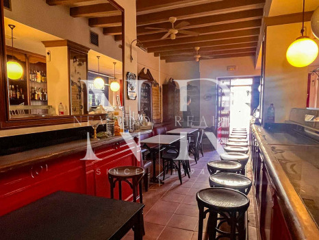 Bar just a stone's throw from Marbella's Paseo Marítimo for sale