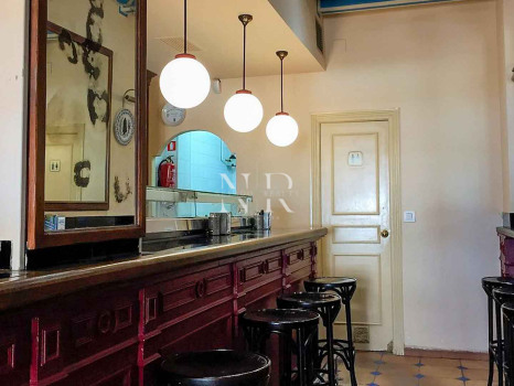Bar just a stone's throw from Marbella's Paseo Marítimo for sale