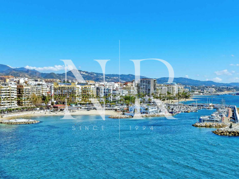 Bar just a stone's throw from Marbella's Paseo Marítimo for sale