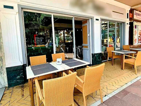 Cafetería a un paso del Paseo Marítimo de Marbella en venta