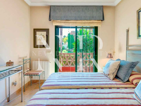 Maison de ville dans l'urbanisation Jardines de Doña María en location saisonnière