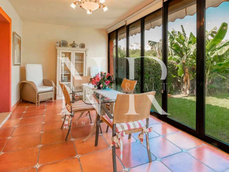 Maison de ville dans l'urbanisation Jardines de Doña María en location saisonnière