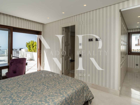Ático en Urbanización Doncella Beach en primera línea de playa en venta