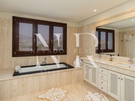 Ático en Urbanización Doncella Beach en primera línea de playa en venta