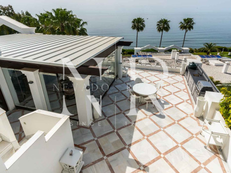 Ático en Urbanización Doncella Beach en primera línea de playa en venta