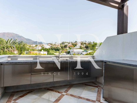 Ático en Urbanización Doncella Beach en primera línea de playa en venta