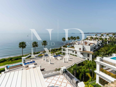 Ático en Urbanización Doncella Beach en primera línea de playa en venta