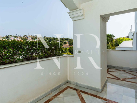 Ático en Urbanización Doncella Beach en primera línea de playa en venta