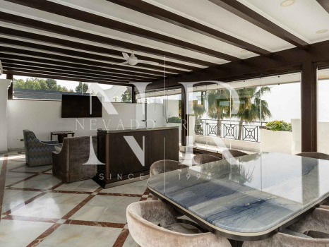 Ático en Urbanización Doncella Beach en primera línea de playa en venta