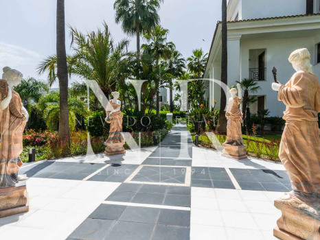 Ático en Urbanización Doncella Beach en primera línea de playa en venta