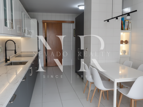 Appartement dans l'Avenida Ricardo Soriano à quelques minutes du Paseo Marítimo à vendre