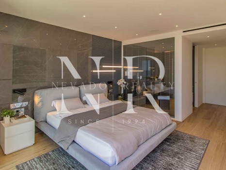 Frontline beach townhouse in Coral Beach Urbanization for sale